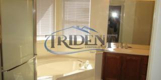 Large 4 bedroom, 3 bath house located on a large lot Gallery 16