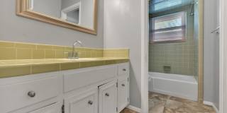 Beautiful home available in Castle Hills! Gallery 20