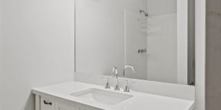 Ready for move in!  Home in water privileged Hillsmere! Gallery 11