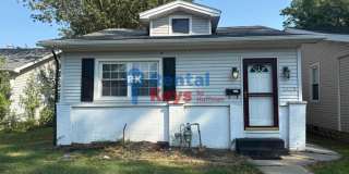 Two Bedroom House | Detached Garage Gallery 1