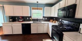 5205 Wabash River Street Gallery 17