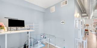 220 Roslyn St Gallery 24