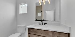 2bed/2.5bath Modern Townhomes! Gallery 208
