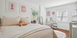 4604 Calvert Road Gallery 4