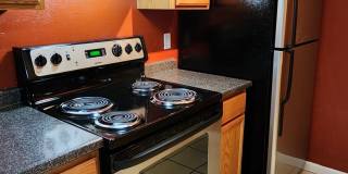 FOR RENT 1 bedroom, 1 bathroom, upper floor condo. Gallery 5