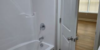 Charming 3 bed, 1.5 bath Gallery 20
