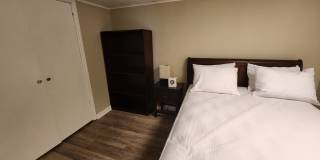 Room in 4 Bedroom Home at Edith Ave Gallery 11