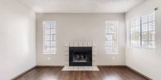 LOVELY 2 bedroom Condo Ready for Immediate Move in!! Gallery 12