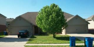 3103 SW Deerfield Boulevard 3103 SW Deerfield Boulevard Gallery 1