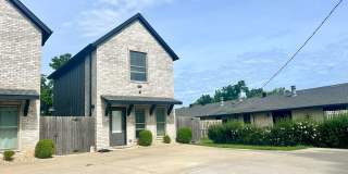 Water Included - Newer 2 Bedroom 1.5 Bathroom Town Home Now Pre-leasing with Upcoming move in!!!! Gallery 1