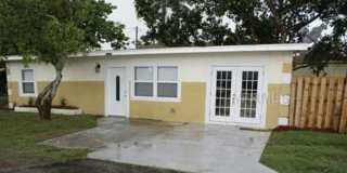 Cozy 2/1 remodeled Bradenton home with privacy fence Gallery 1