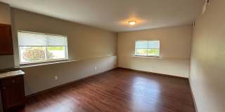 Stadium Commons Lower Unit Gallery 18