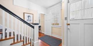 2608 MAGAZINE Street Gallery 27