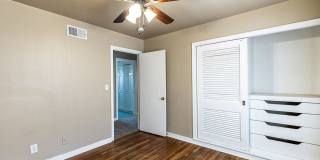 Pre-leasing for August! - Spacious 3 Bedroom Home Located In Medical District! Gallery 23