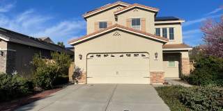 Stunning 4-Bedroom, 3-Bath Home – Available Now! Gallery 1