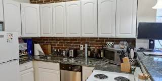 Charming North End 2-Bed with AC & No Broker Fee! Gallery 5