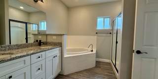 Modern Comfort Meets Style – Beautiful 2-Bed, 2.5-Bath Home in Winter Haven! Gallery 19