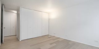 1401 E 55th Street Gallery 9