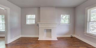 2607 East 10th Street Gallery 6