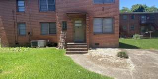 124 S Franklin Boulevard Gallery 1