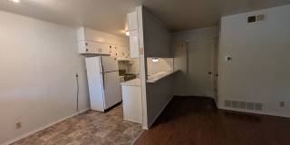 1/1 Triplex / Easy Access to I-35 / Fridge / No Carpet / CISD 1/1 Triplex / Easy Access to I-35 / Fridge / No Carpet / CISD Gallery 9