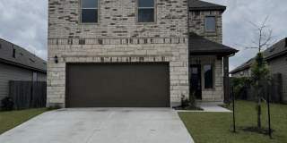 4 BR/2.5BA | Newly Renovated Single Family Home | 1-Car Covered Parking | Gated backyard Gallery 1