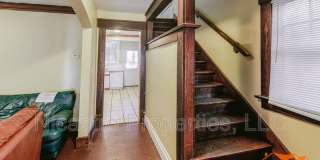 2097 Summit Street Gallery 18