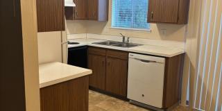 1 Bedroom 1 Bathroom at Hollywood Park Apartments Gallery 18