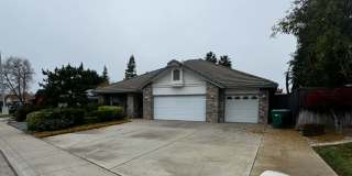 13379 E Lockeford Ranch Dr Gallery 1