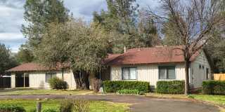 4 Bedroom Happy Valley Home! Gallery 1