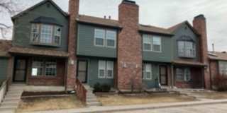 Like New Townhome in Great Aurora Community Gallery 3