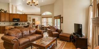 13600 Lakeshore Dr Gallery 8