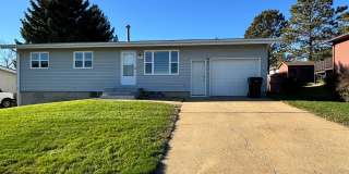 Cozy Single Family Home for Rent in Dickinson Gallery 1