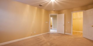 Beautiful 5 bedroom 4.5 bath home with large basement in gated community! Gallery 37