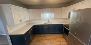 2 bed, 1 bath all updated and includes full size appliances! Walk to Uptown 23rd area! Gallery 9