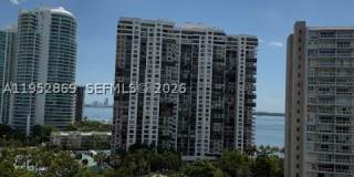 2475 Brickell Ave Gallery 3
