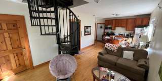 Spacious Three Bedroom Upper with Lofted Bonus Space on Milwaukee’s Upper East Side Gallery 1