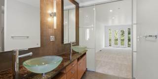 2Bd/1.75Ba Bellevue Townhome Gallery 12