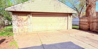 8270 Trinity Street Gallery 27