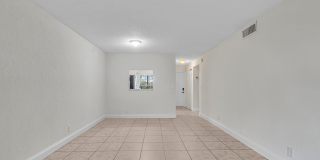 2510 Riverside Drive Gallery 20