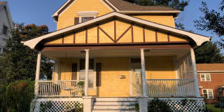 Large House Midtown Gallery 3