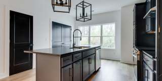 Welcome to Your Stylish Haven in Vibrant East Nashville! Gallery 10