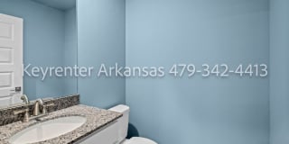 Beautiful 2 Bed, 3 Bath Home Just Off Weddington! Gallery 15