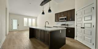 Lot 175 Gallery 1