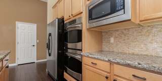 Gorgeous Single Story in a Golf Course Gallery 14