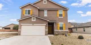 Fully Furnished 4 Bedroom, 2.5 Bathroom Home – Ideal for Traveling Professionals & Extended Stay Guests Gallery 1