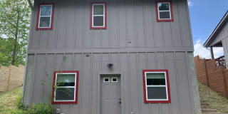 185 Duckworth Avenue - Unit B Gallery 1