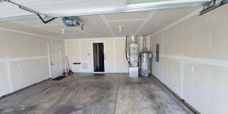 2 Bedroom / 1 Bathroom in NE Bend Gallery 12
