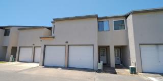 2 Bed 2.5 Bath Townhome in GATED Community! Gallery 1