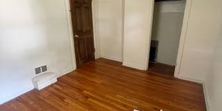 4 bedroom 1 1/2 bath single family house with yard. Gallery 42